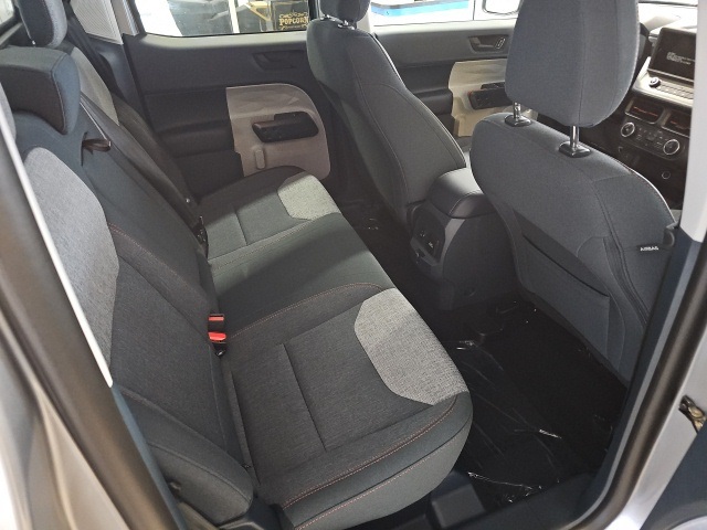 Vehicle image 11 of 24