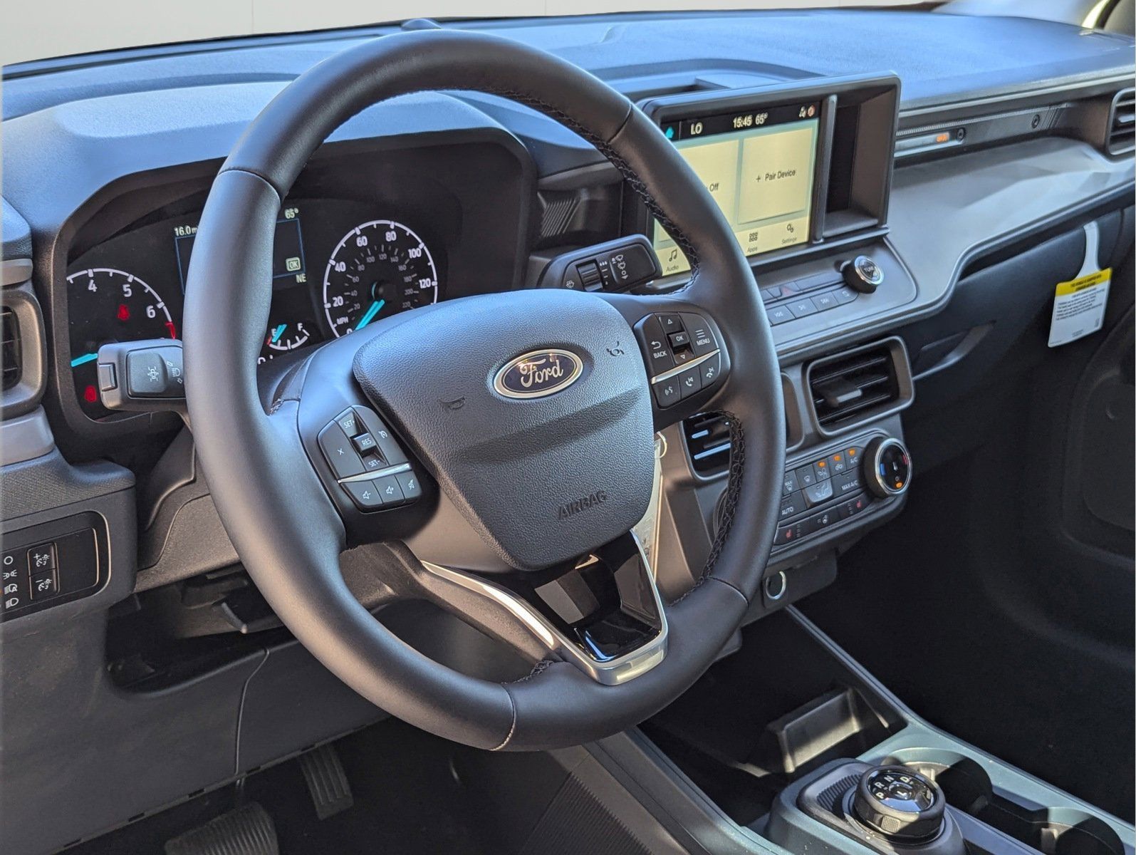 Vehicle image 8 of 24