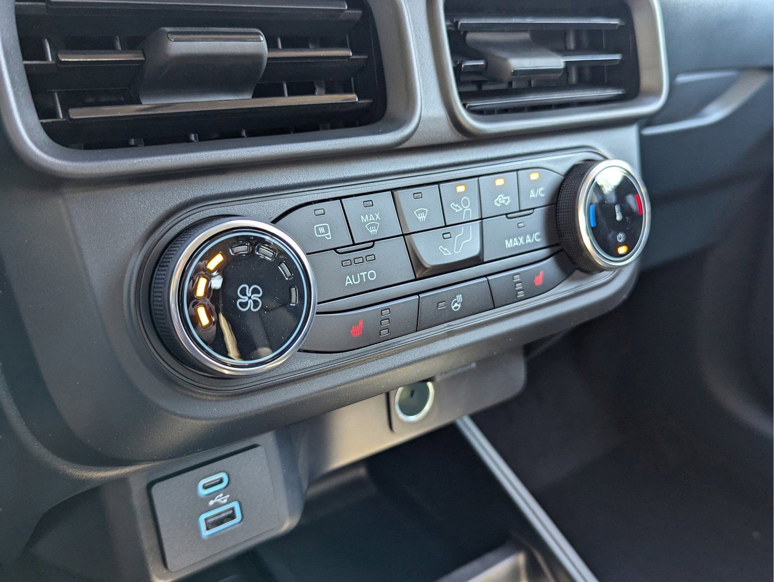 Vehicle image 12 of 24