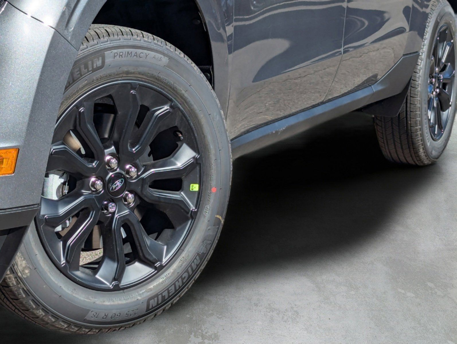 Vehicle image 6 of 24
