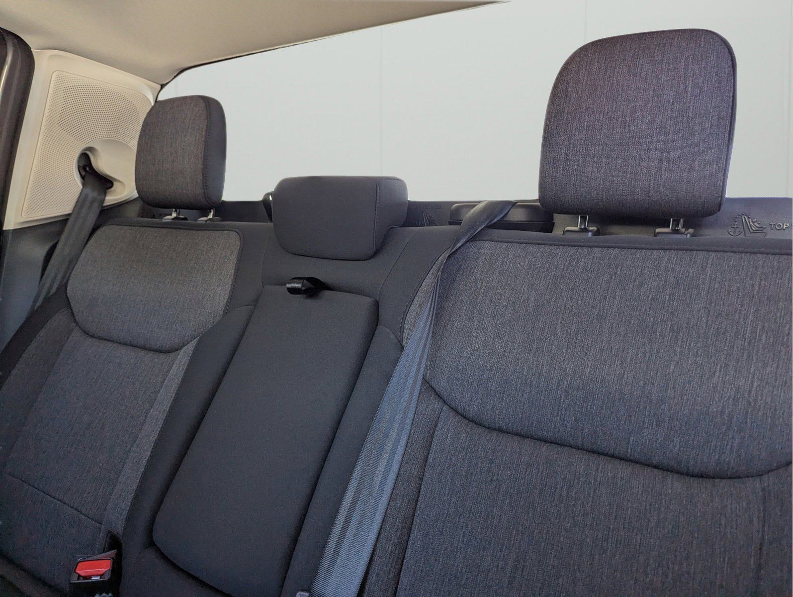 Vehicle image 22 of 24