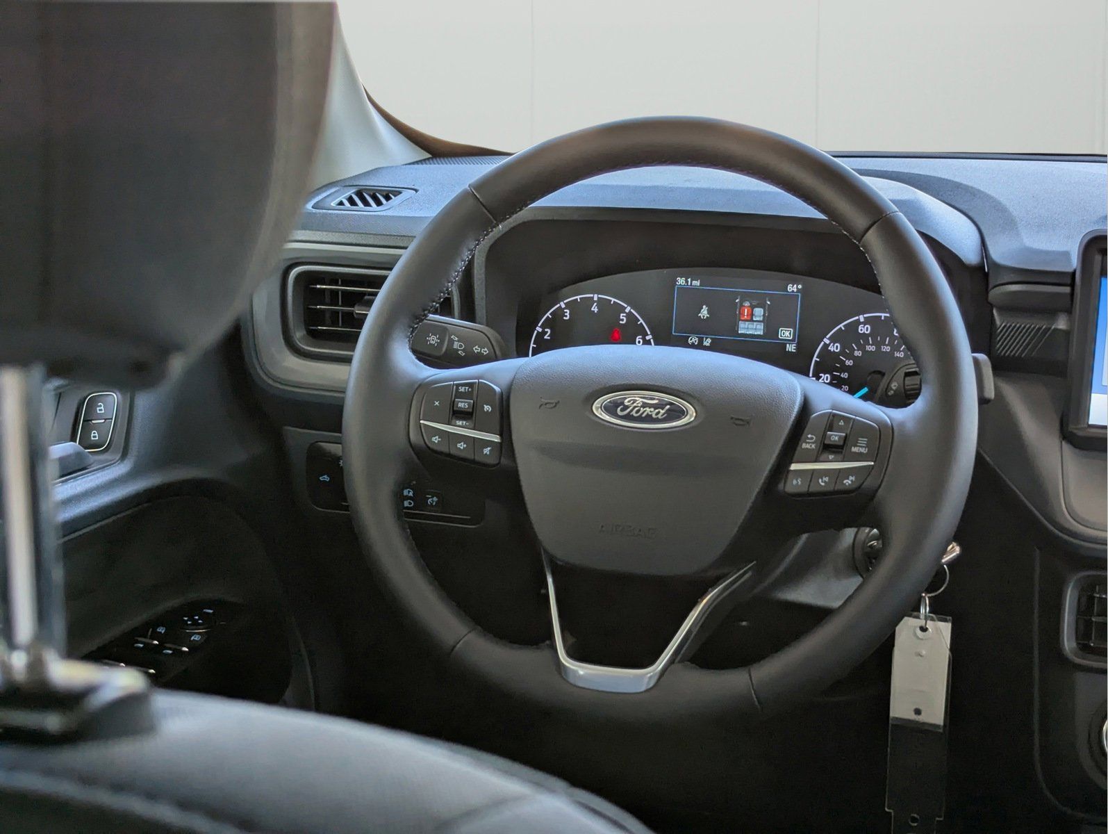 Vehicle image 19 of 24