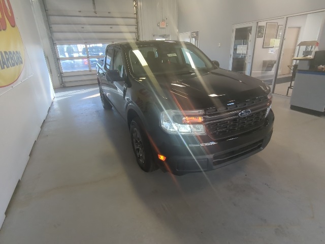 Vehicle image 3 of 28
