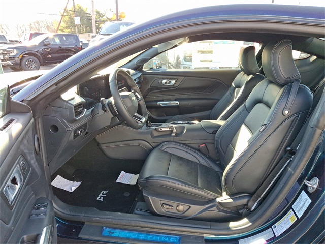 Vehicle image 5 of 9
