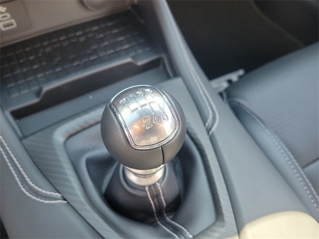 Vehicle image 9 of 11