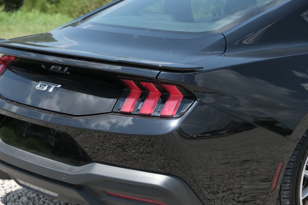 2024 Ford Mustang GT Premium Image 27 of 35