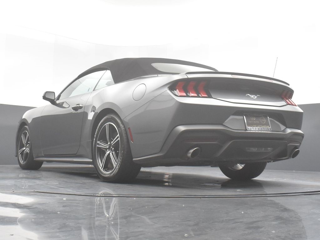 2024 Ford Mustang EcoBoost Premium Image 17 of 34