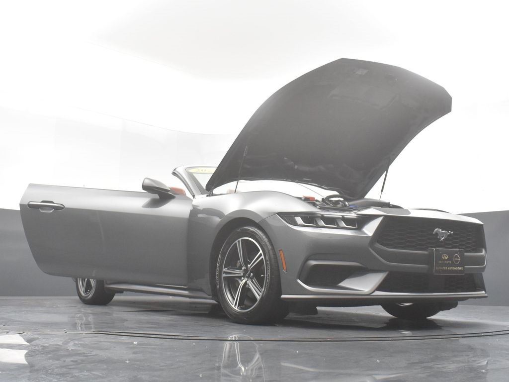 2024 Ford Mustang EcoBoost Premium Image 7 of 34