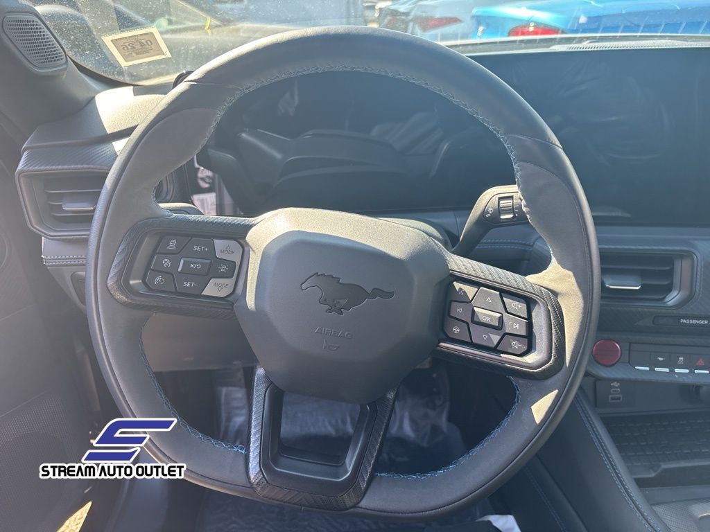 Vehicle image 21 of 26