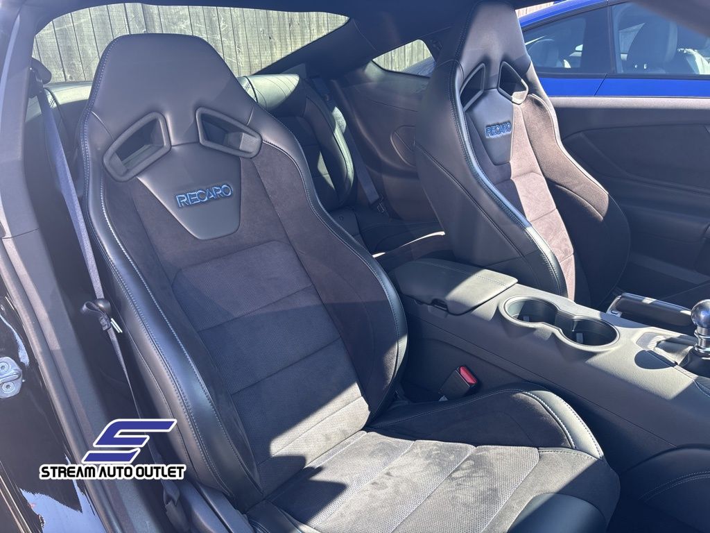 Vehicle image 10 of 26