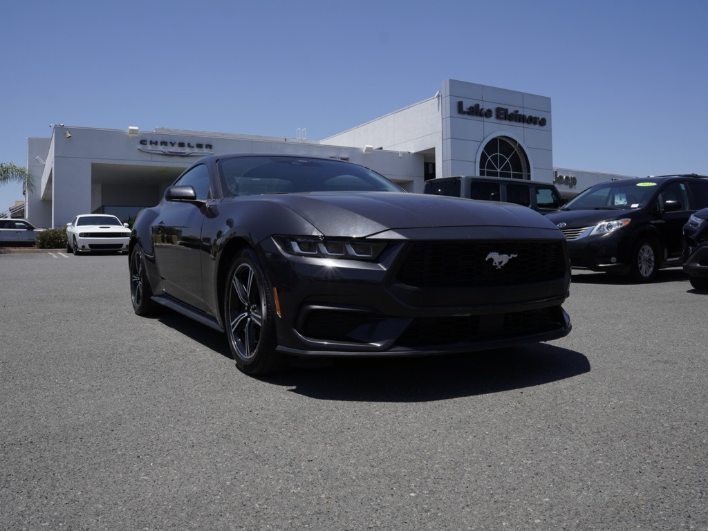 Vehicle image 4 of 29
