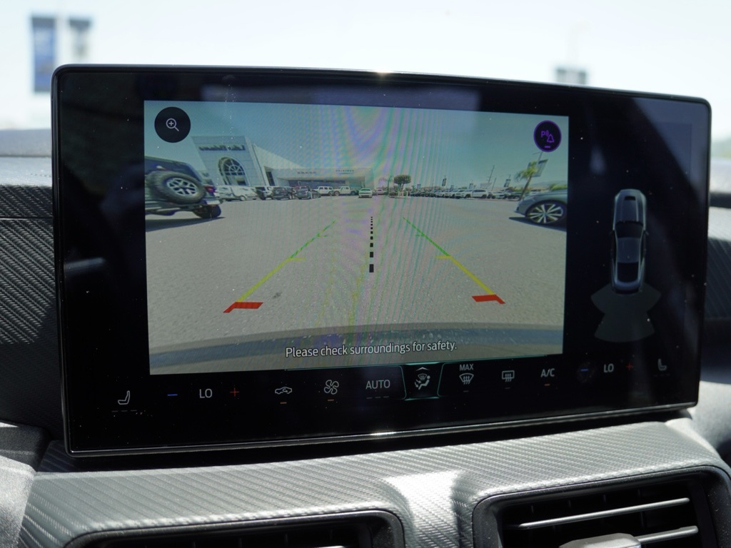 Vehicle image 21 of 29