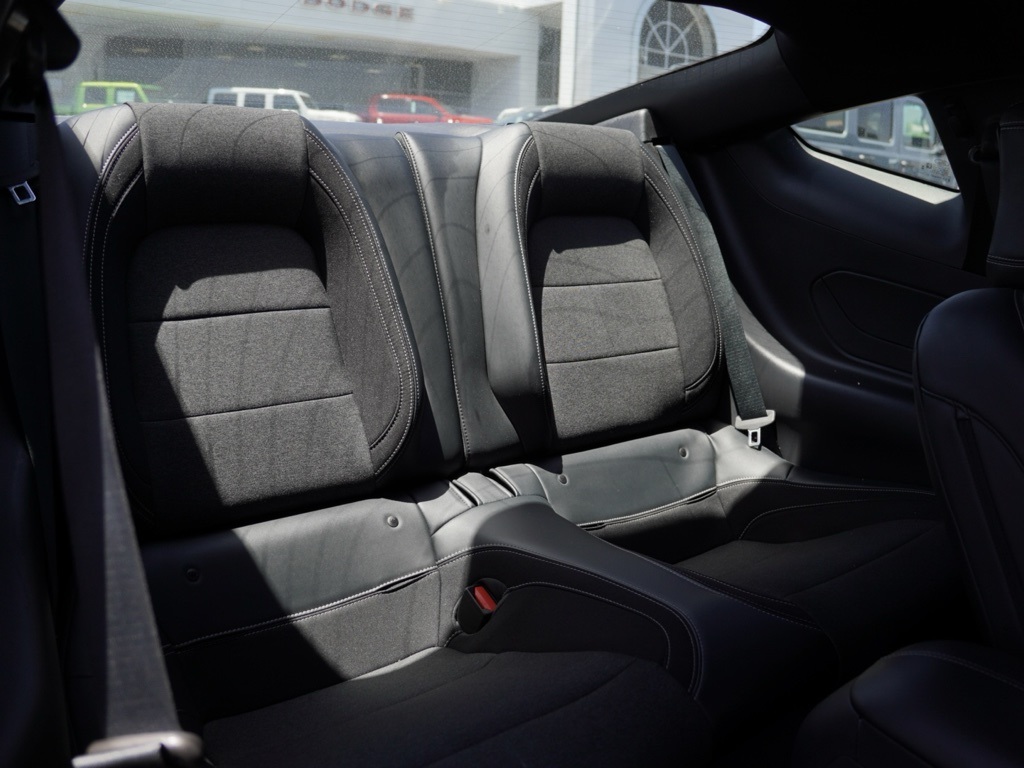 Vehicle image 14 of 29