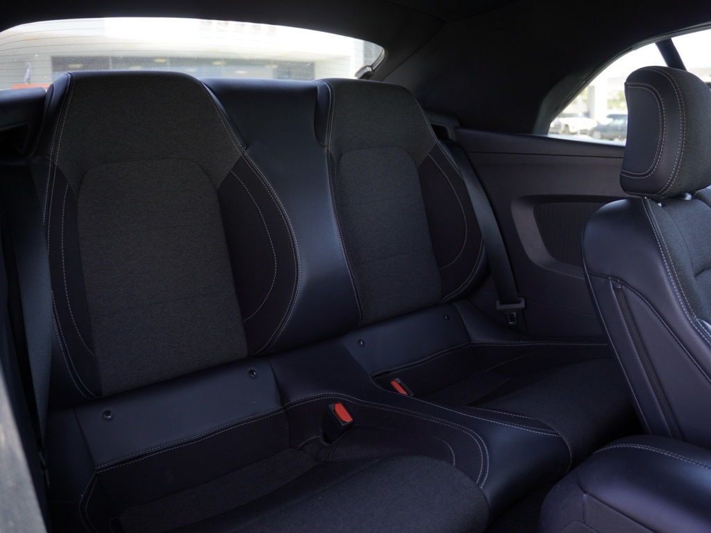 Vehicle image 13 of 29