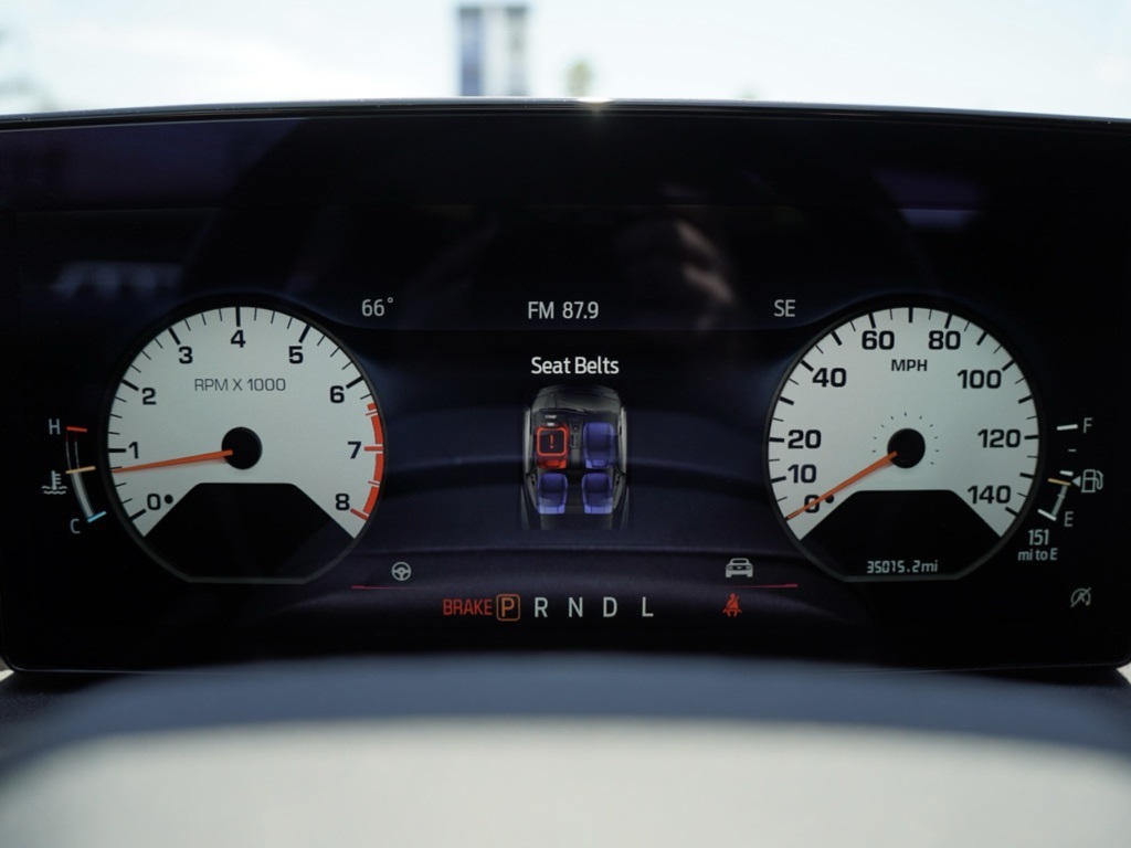 Vehicle image 17 of 29