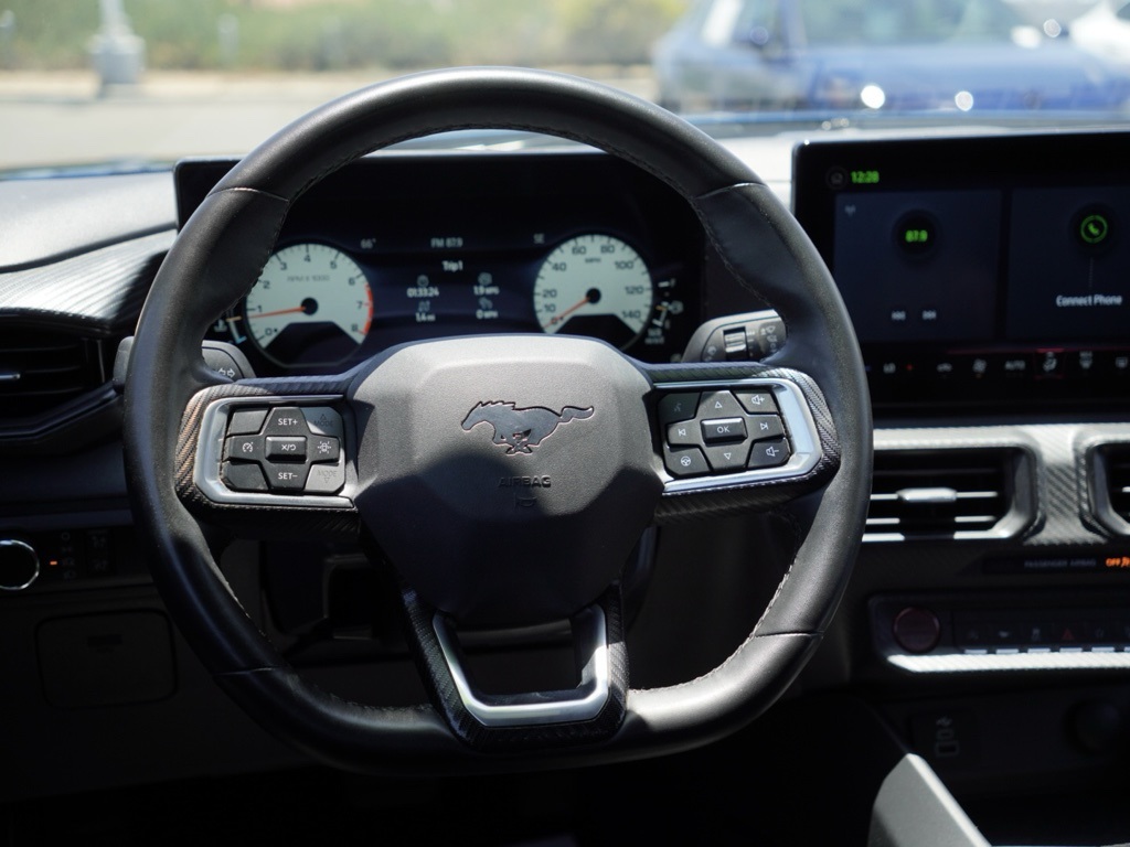Vehicle image 26 of 29