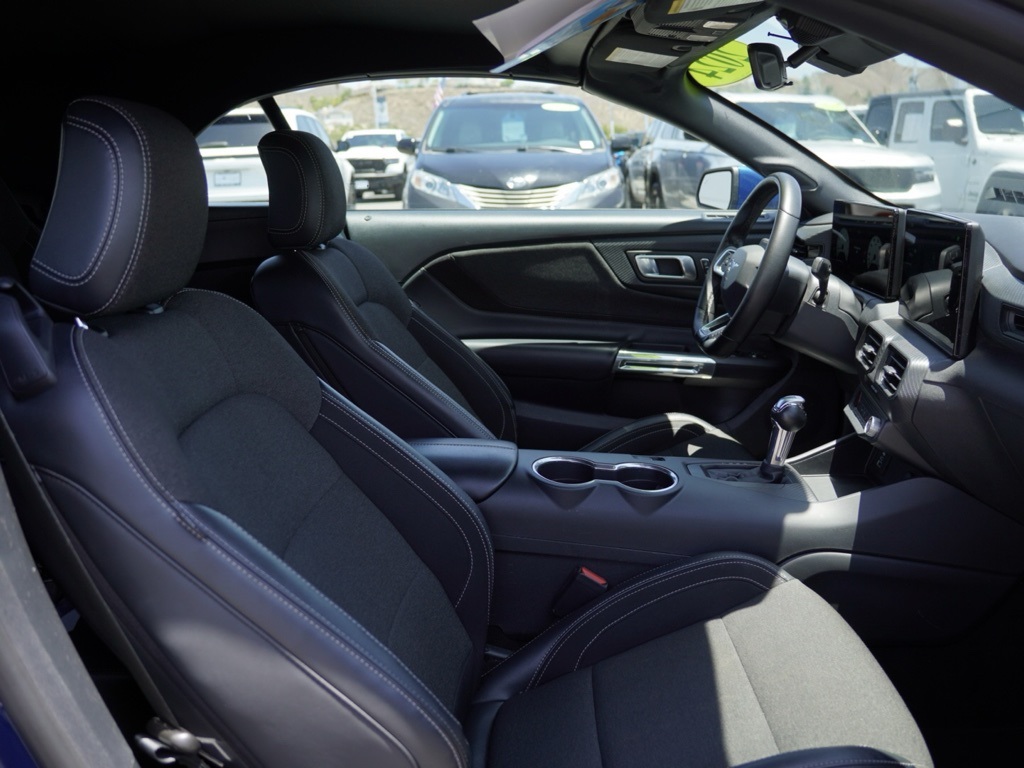 Vehicle image 14 of 29