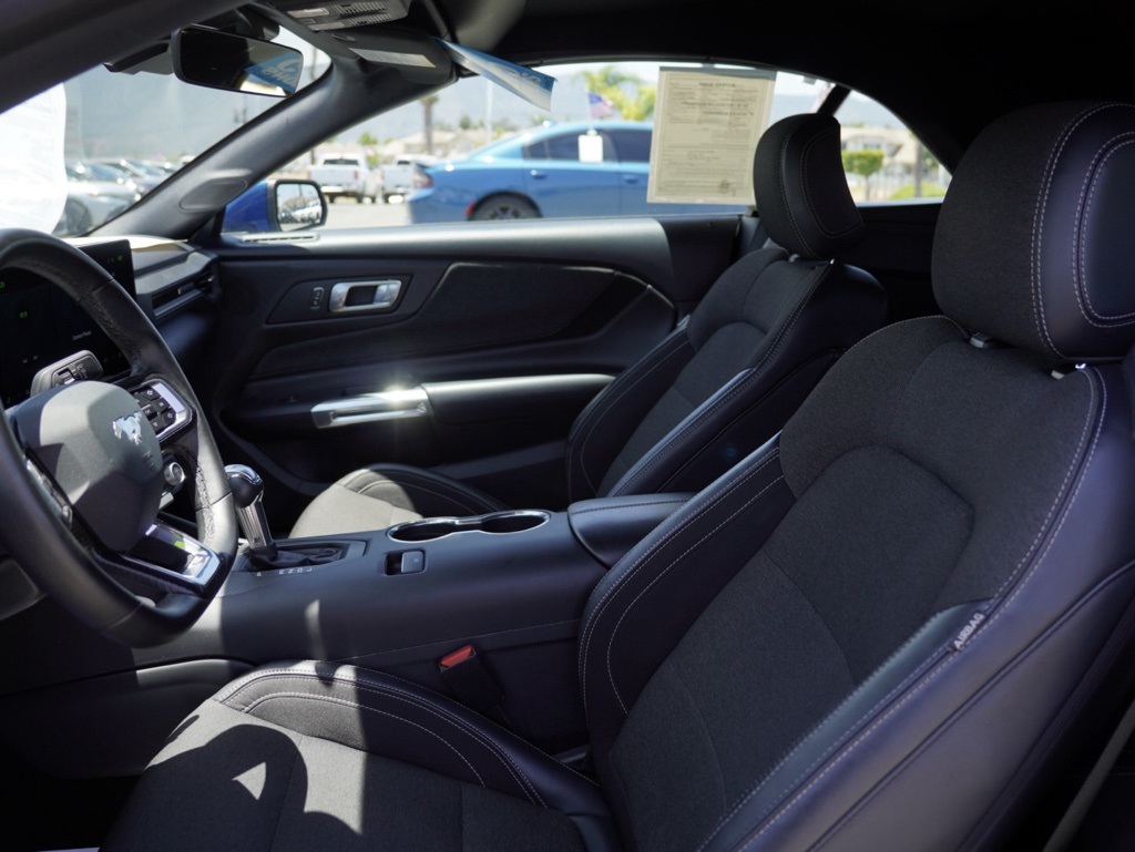Vehicle image 15 of 29