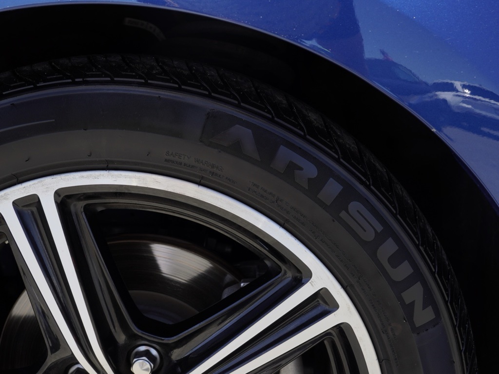 Vehicle image 11 of 29