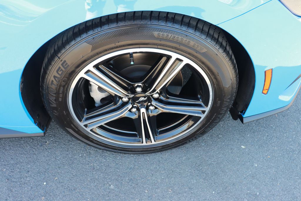 Vehicle image 7 of 24