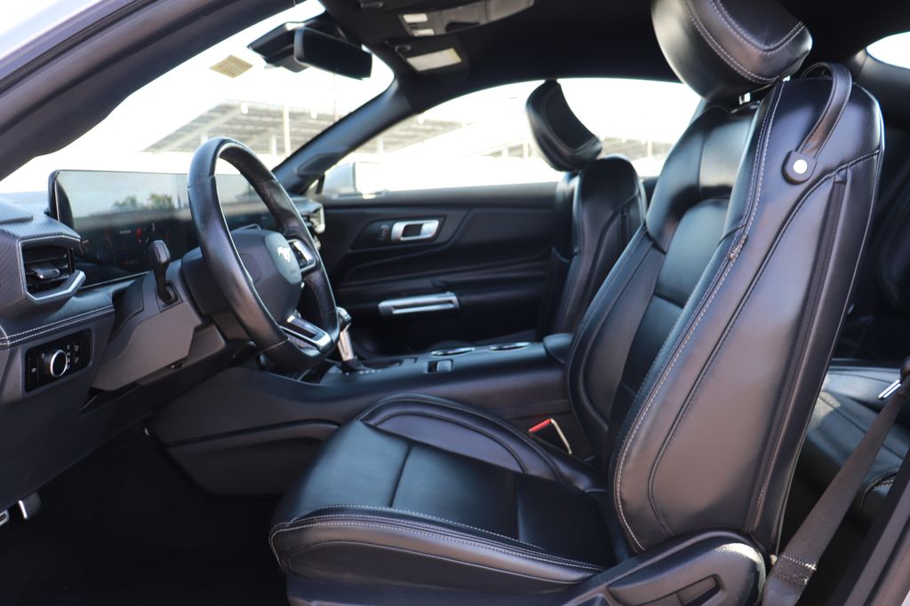 Vehicle image 10 of 27