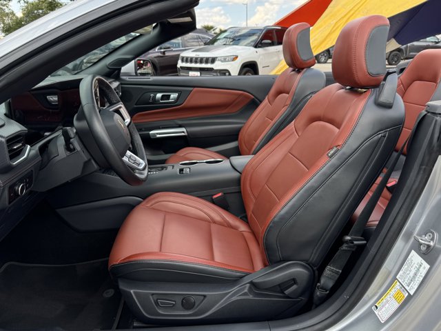 2024 Ford Mustang EcoBoost Image 9 of 19