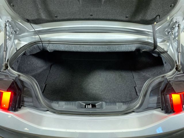 2024 Ford Mustang EcoBoost Premium Image 13 of 36