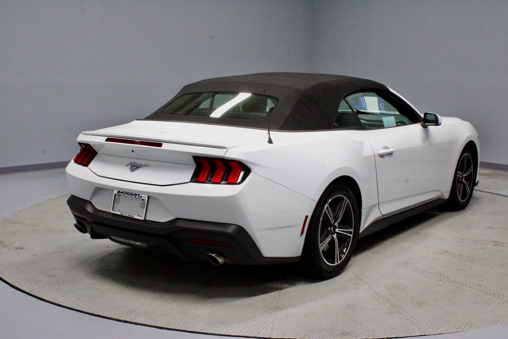 2024 Ford Mustang EcoBoost Premium Image 5 of 31
