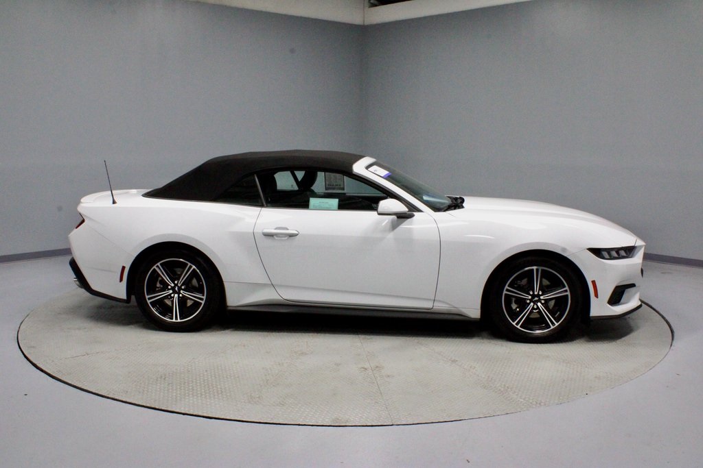 2024 Ford Mustang EcoBoost Premium Image 4 of 31