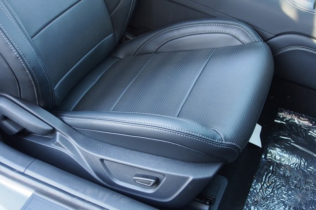 Vehicle image 12 of 27