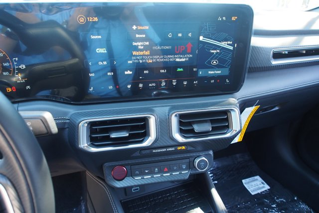 Vehicle image 22 of 27