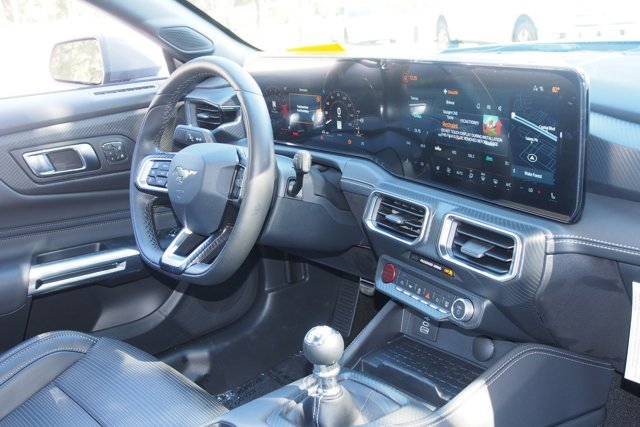 Vehicle image 10 of 27