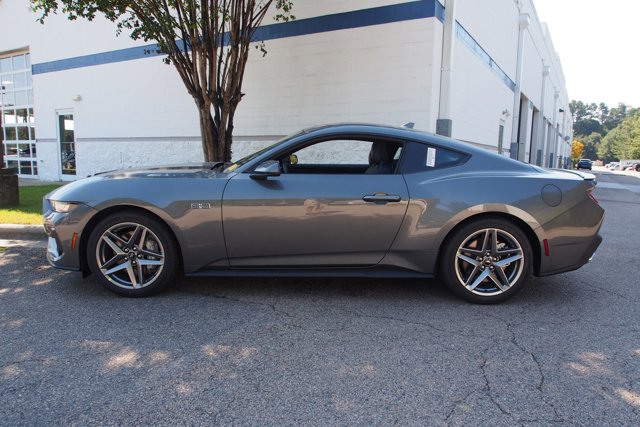 Vehicle image 4 of 27