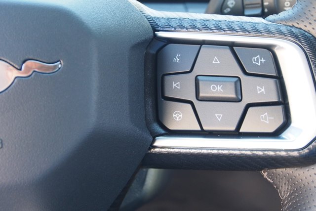Vehicle image 21 of 27
