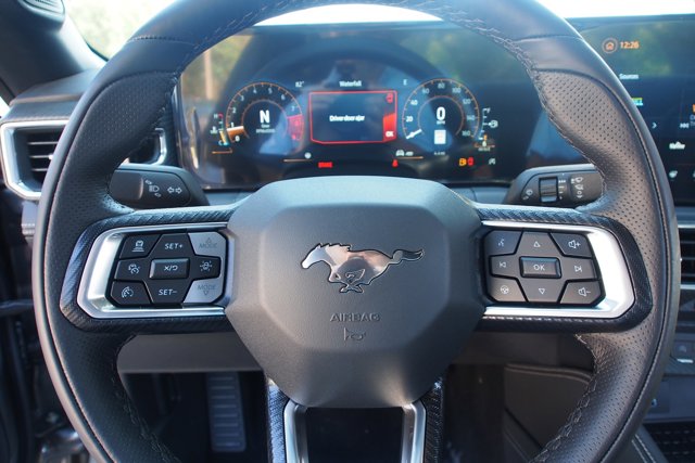 Vehicle image 19 of 27