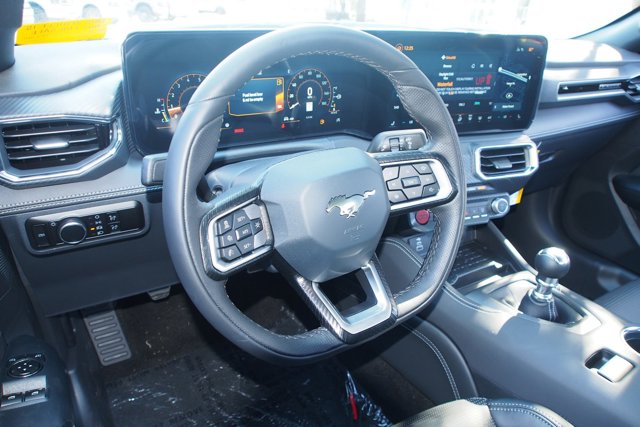 Vehicle image 14 of 27