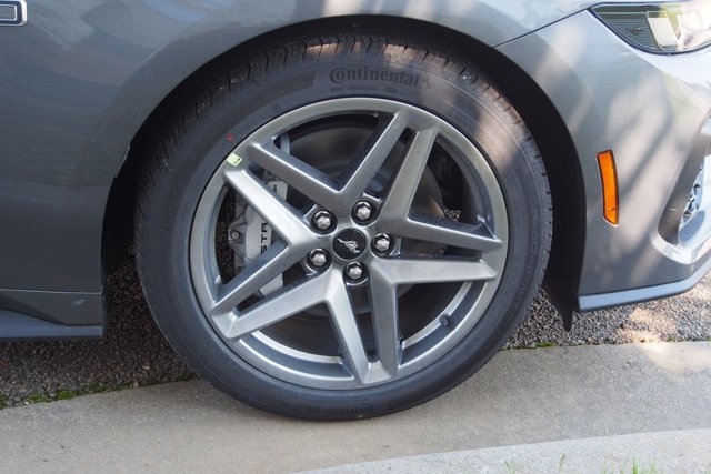 Vehicle image 9 of 27