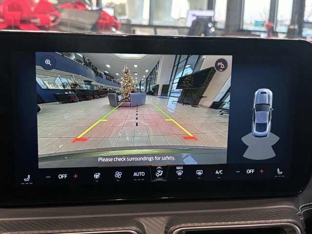 Vehicle image 17 of 27