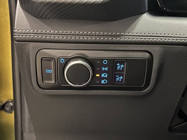Vehicle image 22 of 27