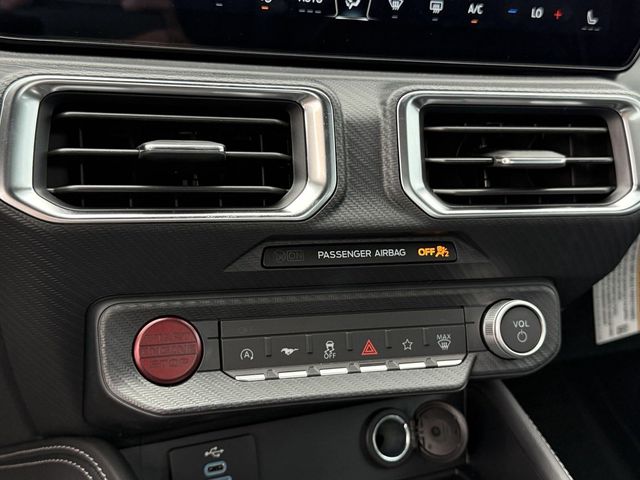 Vehicle image 19 of 26