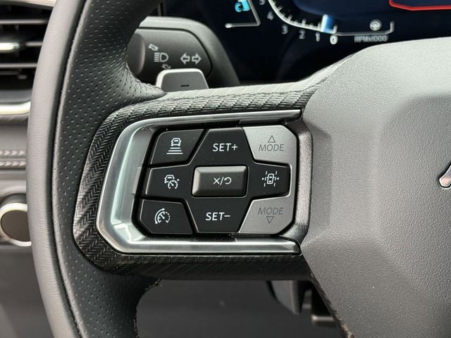 Vehicle image 14 of 26