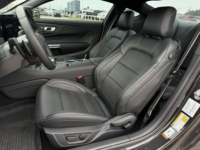 Vehicle image 23 of 26