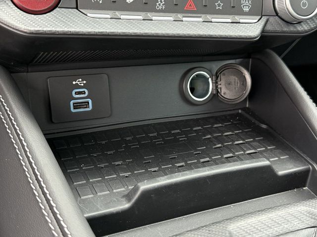Vehicle image 20 of 26