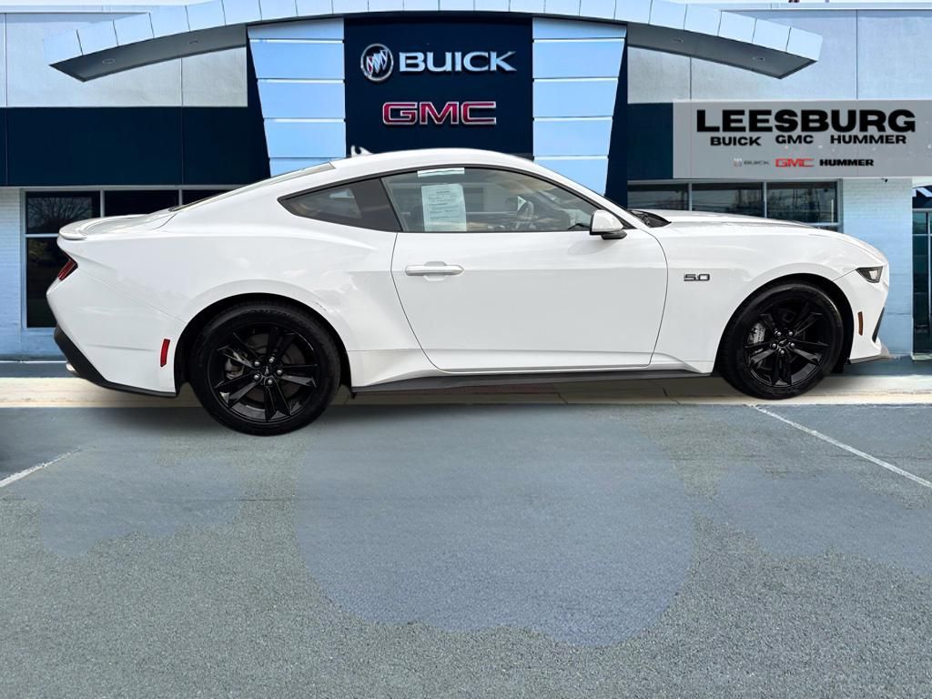 2024 Ford Mustang GT Image 3 of 46