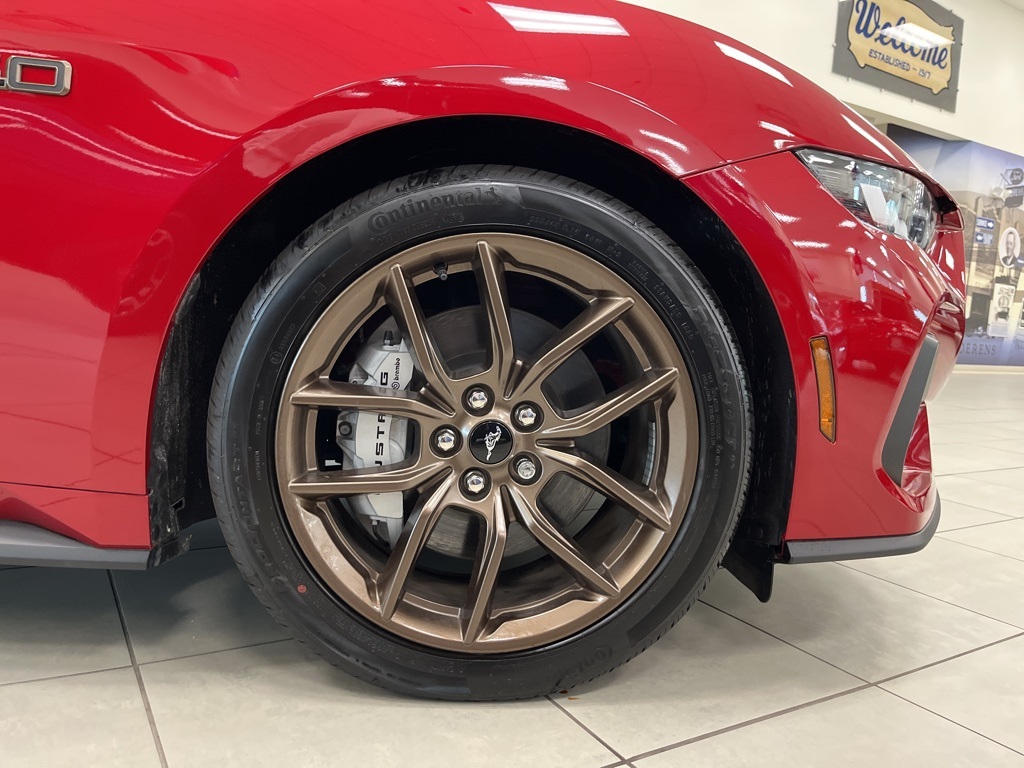Vehicle image 10 of 33