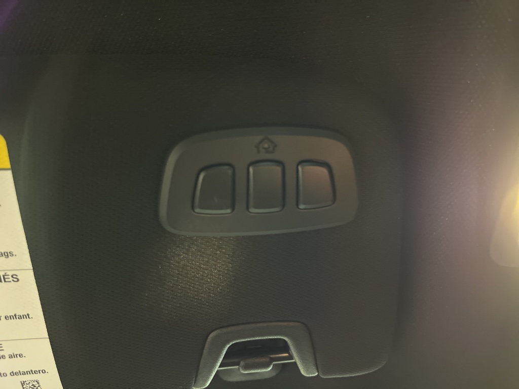 Vehicle image 24 of 33