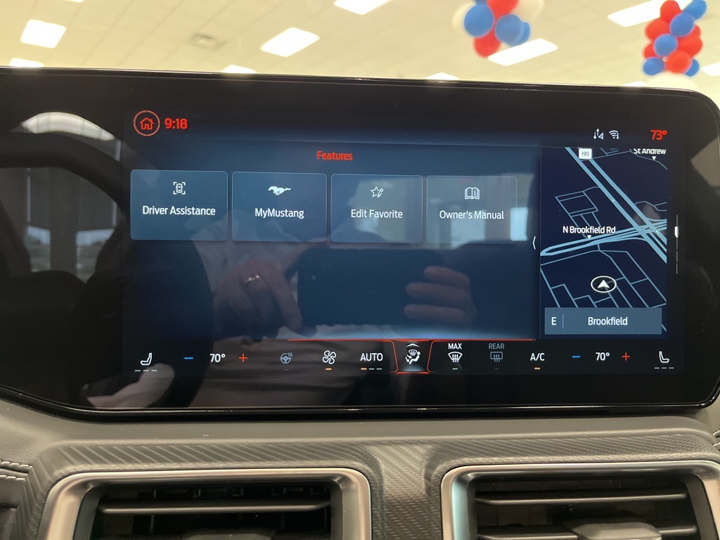 Vehicle image 21 of 33