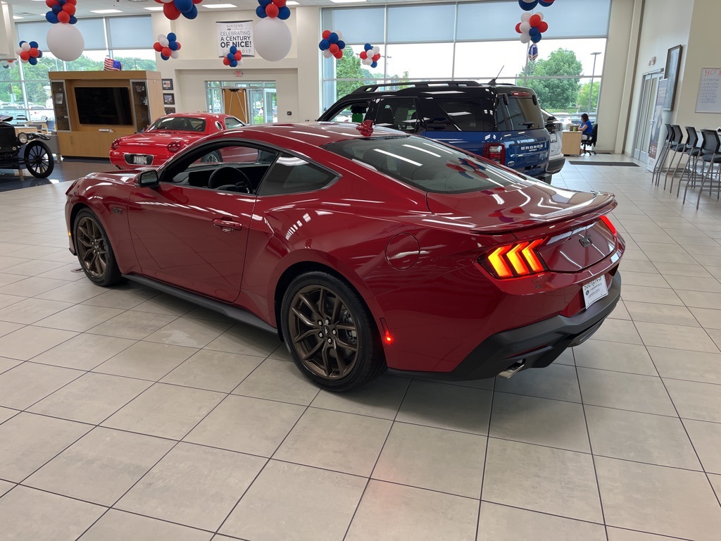 Vehicle image 8 of 33