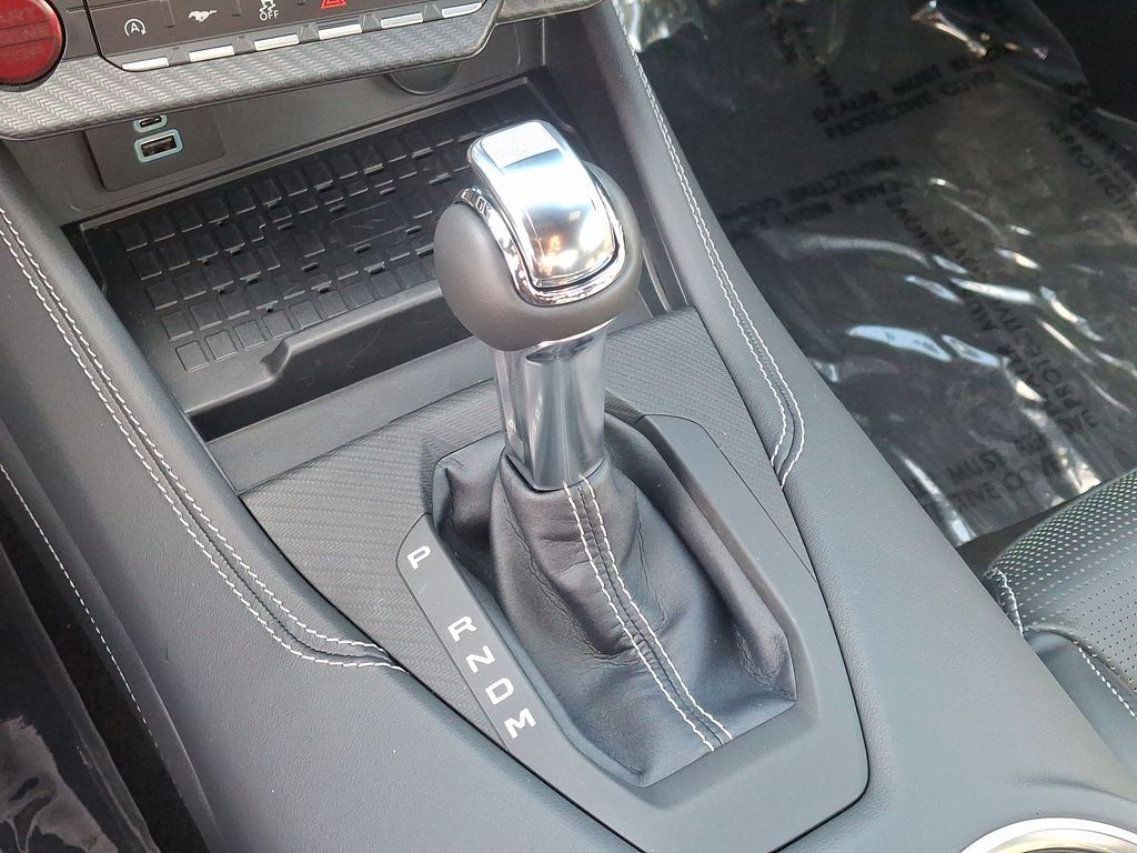 Vehicle image 8 of 13