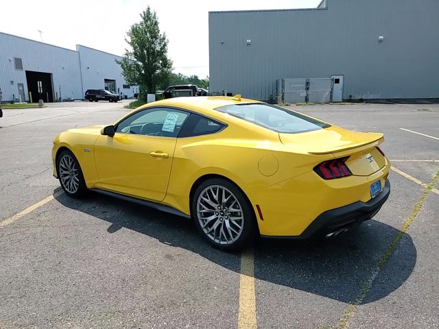 Vehicle image 7 of 23